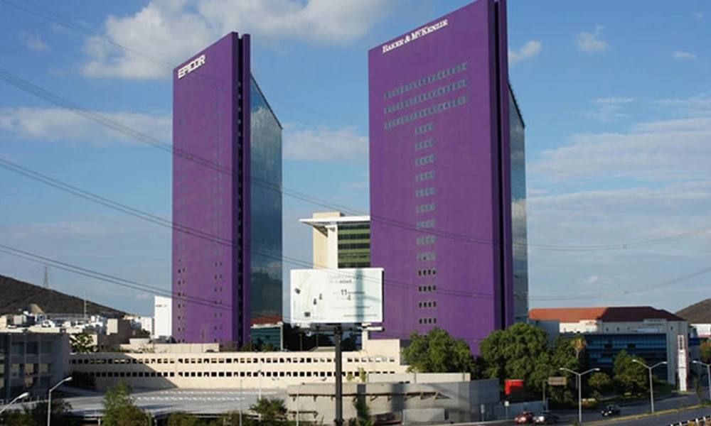 Torres Moradas
